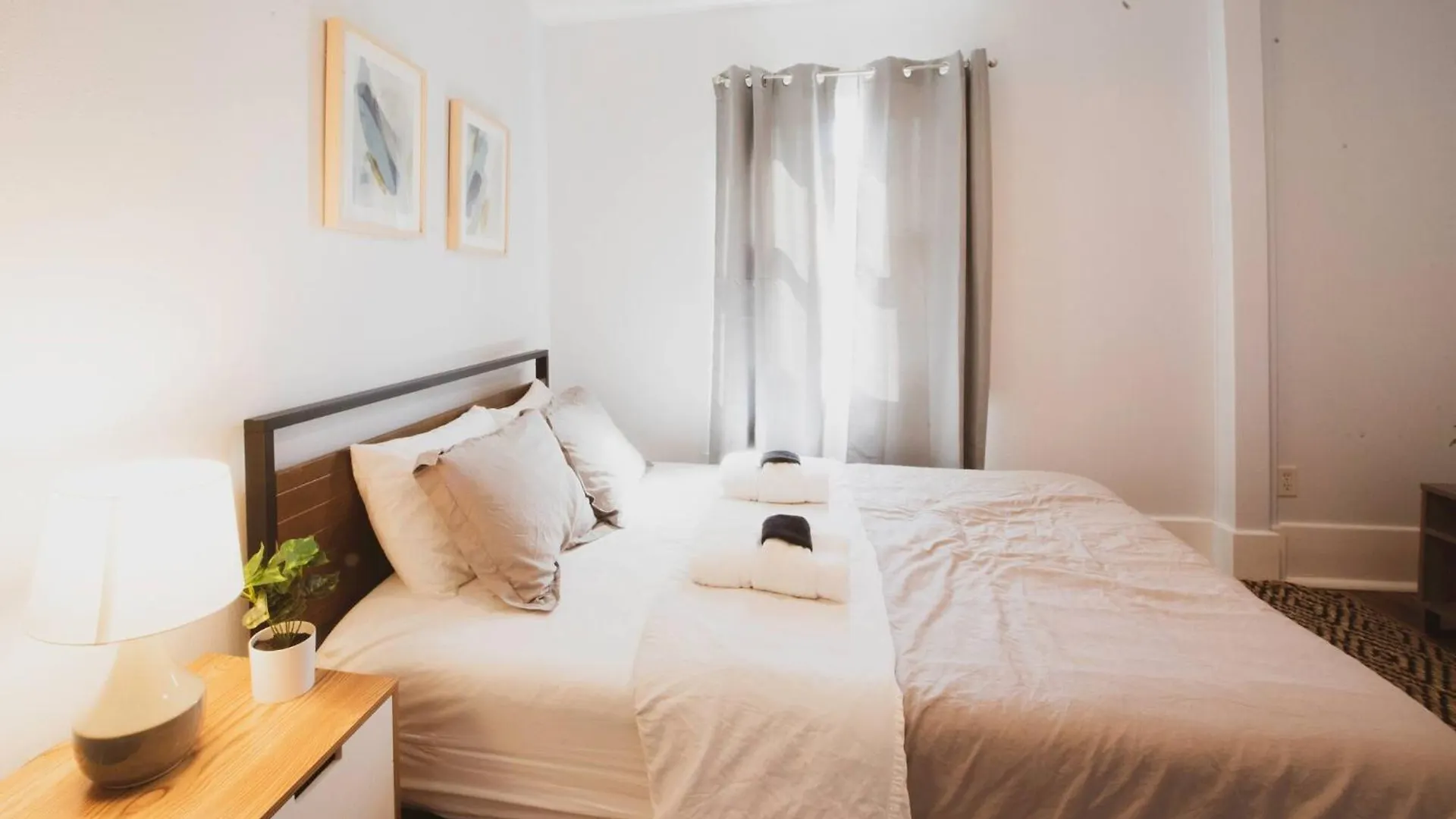 Private Triplex Sleeps 22 Starland District Vila Savannah
