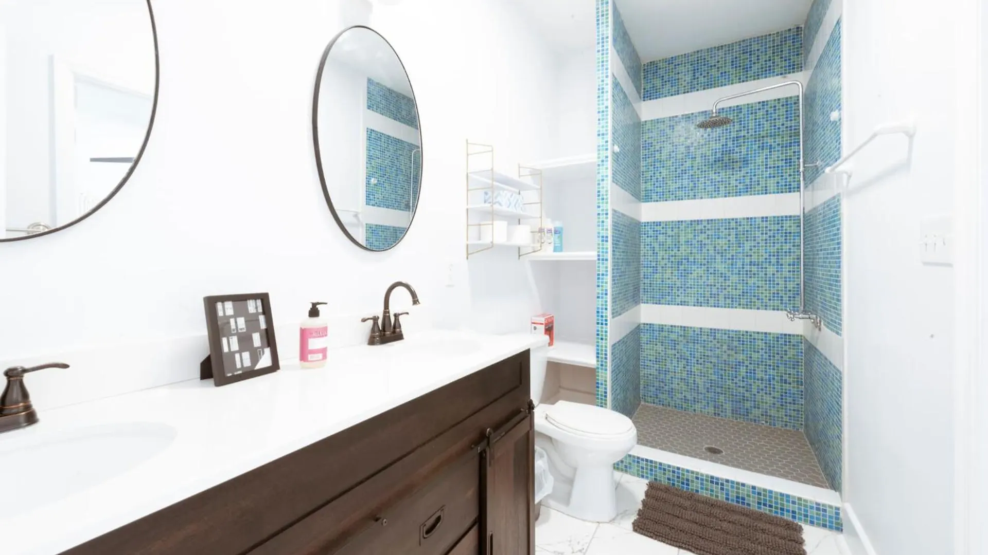 Private Triplex Sleeps 22 Starland District Vila Savannah